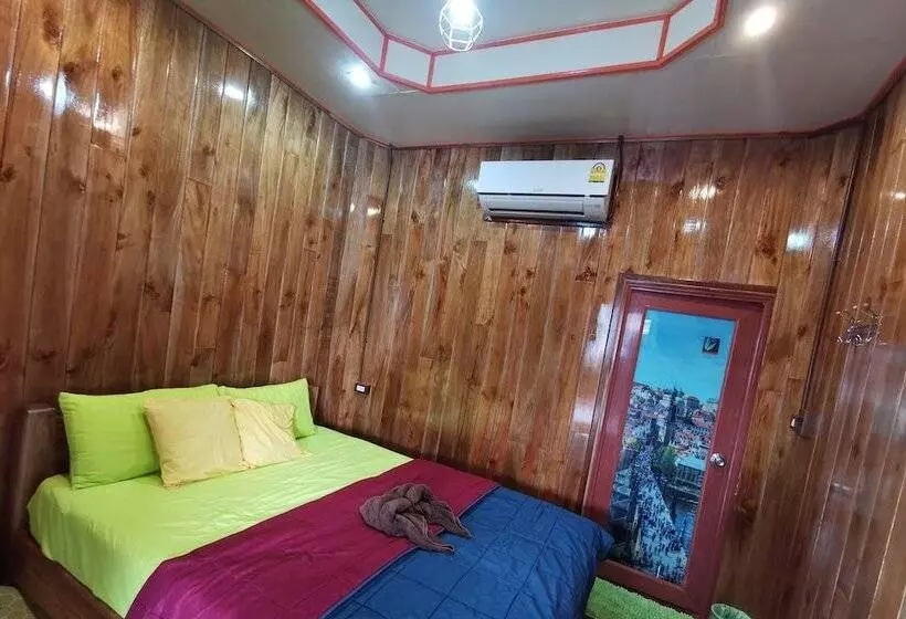 Majatalo Klong Mad Good View Homestay