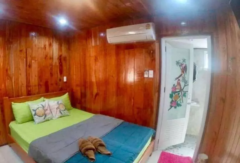 Majatalo Klong Mad Good View Homestay