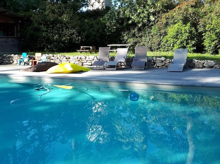 ペンション Le Jardin Des Cèdres