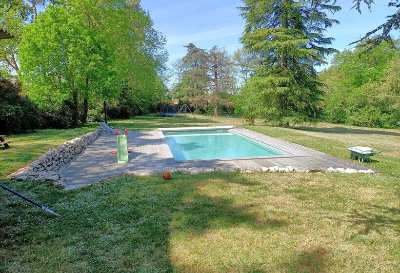 ペンション Le Jardin Des Cèdres