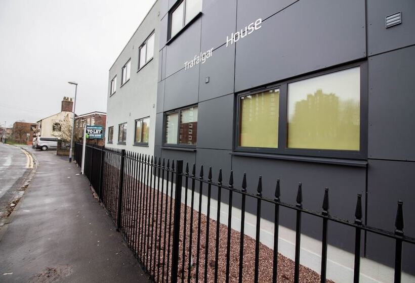 Trafalgar House