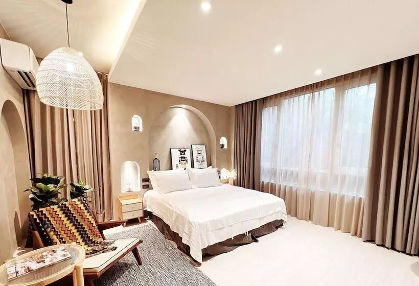 تختخواب و صبحانه Florence Resort Villa