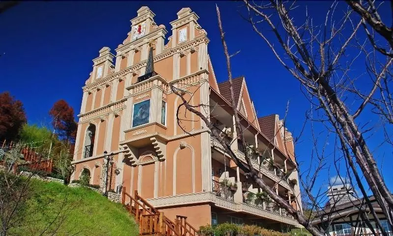 تختخواب و صبحانه Florence Resort Villa