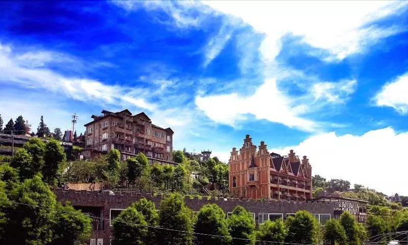 تختخواب و صبحانه Florence Resort Villa