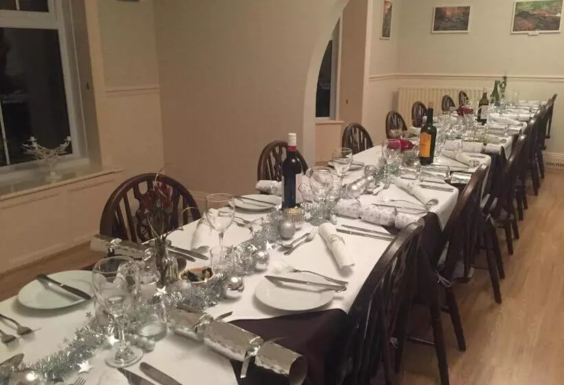 Bed and Breakfast Longmead House