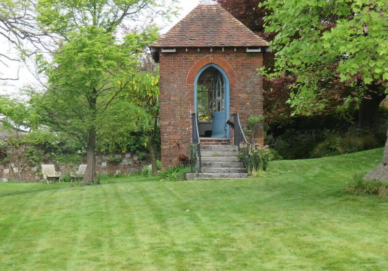 تختخواب و صبحانه St John's Croft