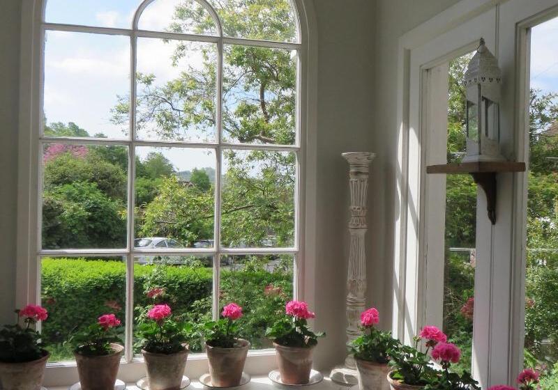 تختخواب و صبحانه St John's Croft