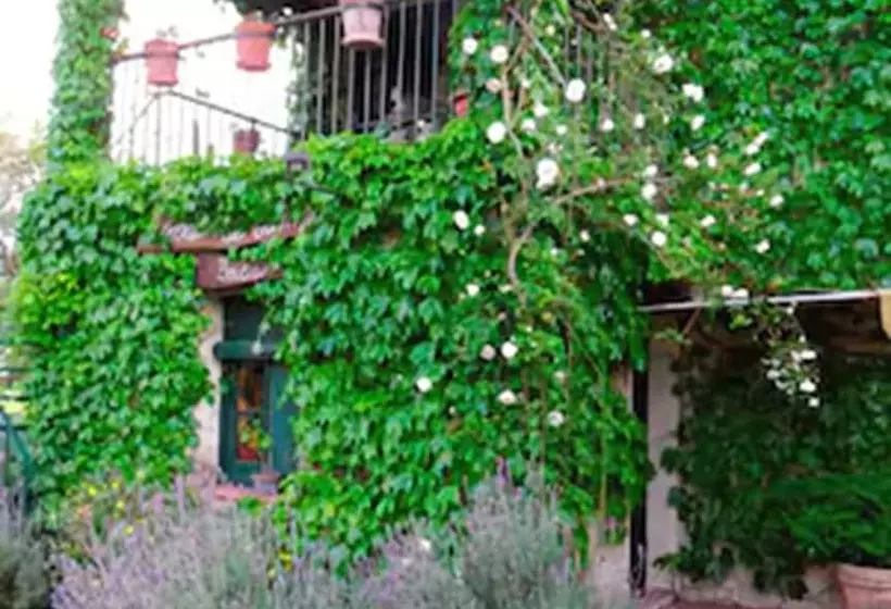 مسافرخانه Estancia La Paz