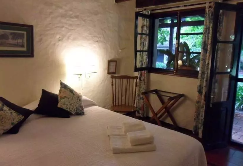 مسافرخانه Estancia La Paz