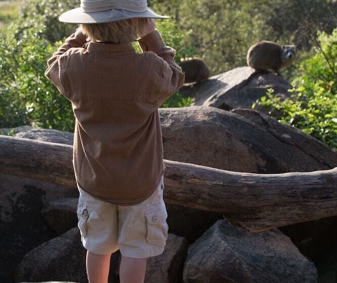 هتل Elewana Serengeti Pioneer Camp