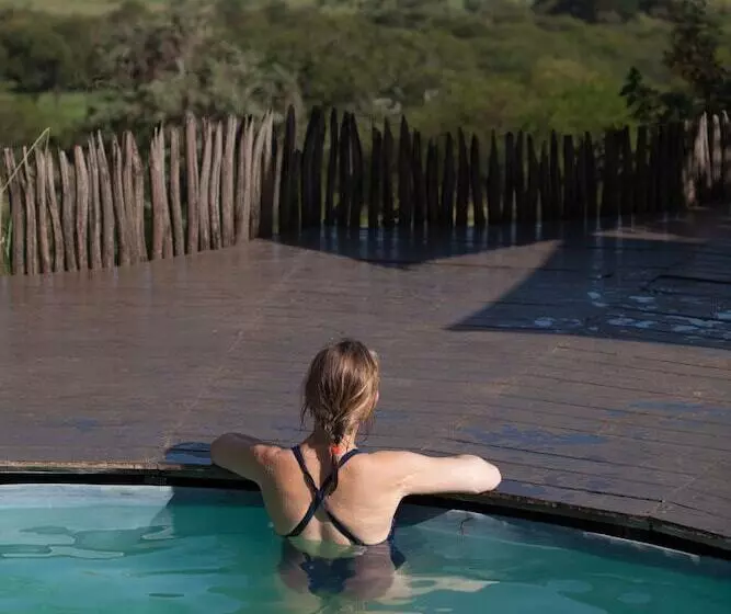 هتل Elewana Serengeti Pioneer Camp