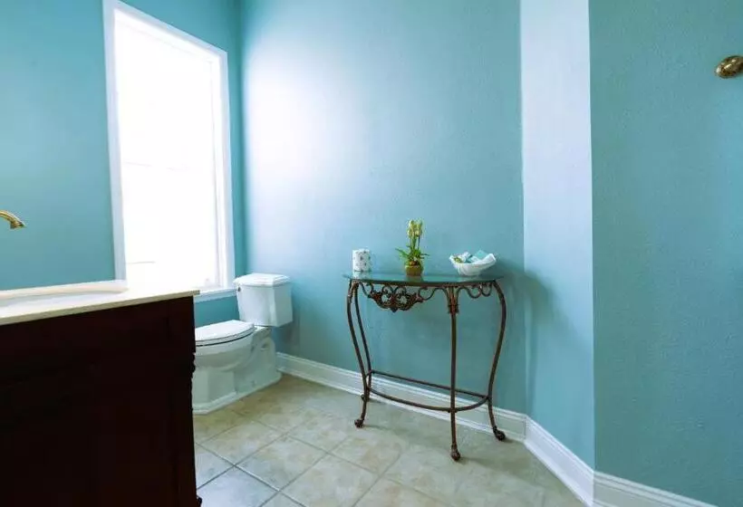 Hotelli Oakpak Inns   Enjoy All Inclusive Snack Beverages Wine & Beer During The Stay