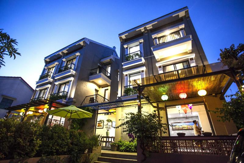 هتل Hoi An Grace River Villa