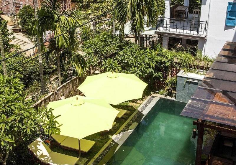 هتل Hoi An Grace River Villa