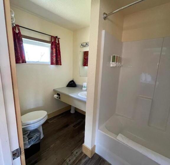 בית מלון כפרי The Longhorn Ranch Resort Lodge & Rv Park