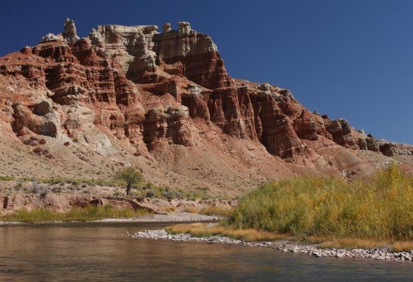 בית מלון כפרי The Longhorn Ranch Resort Lodge & Rv Park