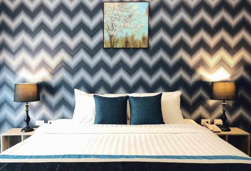 The Tamnan Pattaya Hotel & Resort