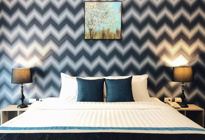 The Tamnan Pattaya Hotel & Resort