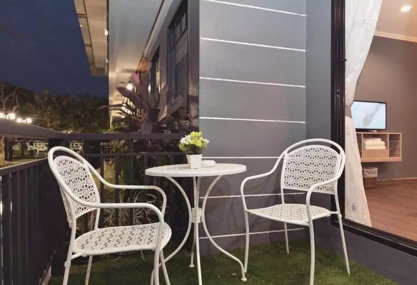 The Tamnan Pattaya Hotel & Resort