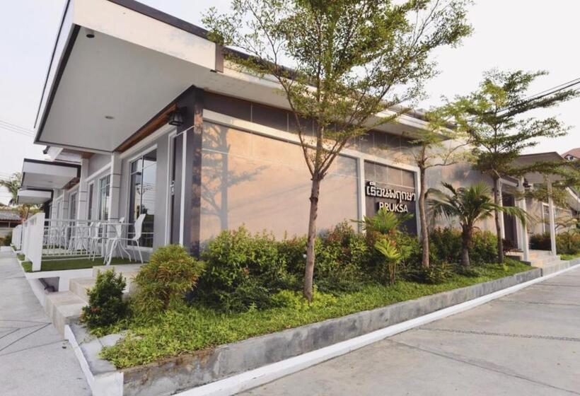 The Tamnan Pattaya Hotel & Resort