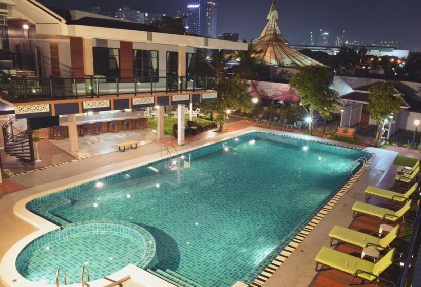 The Tamnan Pattaya Hotel & Resort