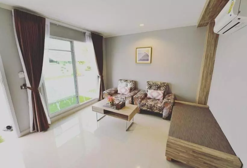 The Tamnan Pattaya Hotel & Resort