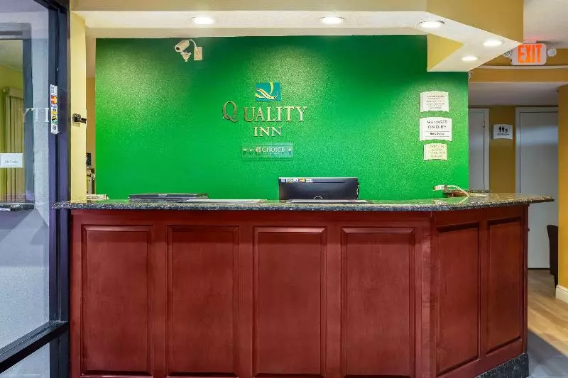 モーテル Quality Inn Quincy Tallahassee West