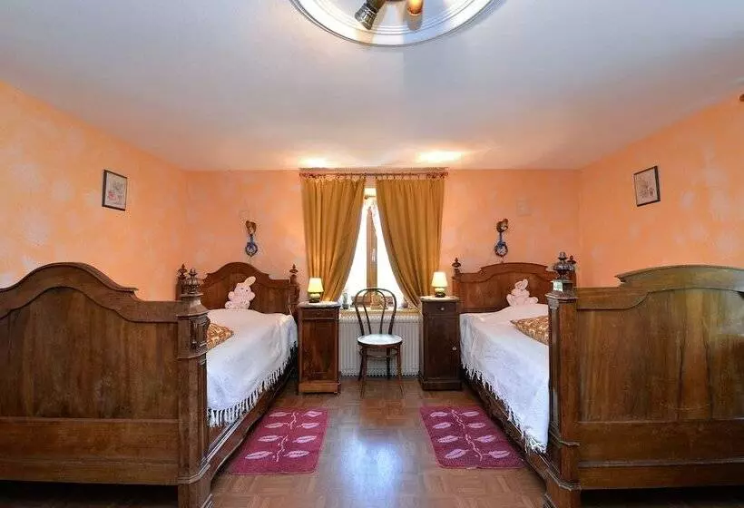 Majatalo Ferme Schrutt Tisserand