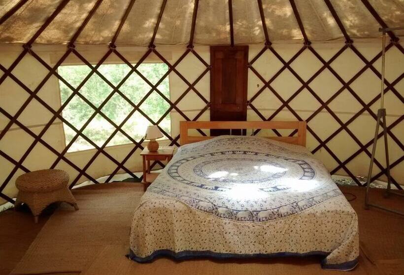 Пансион La Roane Yoga & Creativity Center