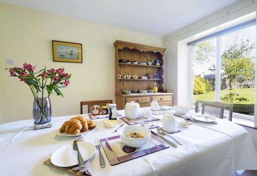 Bed and Breakfast Foxlow Coach House