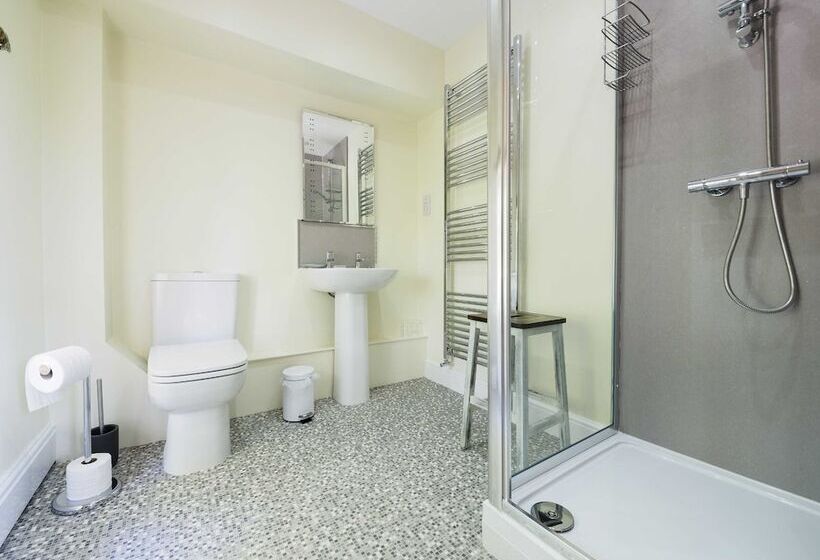 Bed and Breakfast Foxlow Coach House