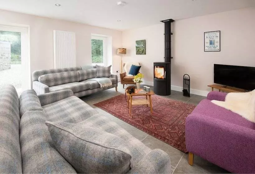 ベッドアンドブレックファースト Mill House Monzie