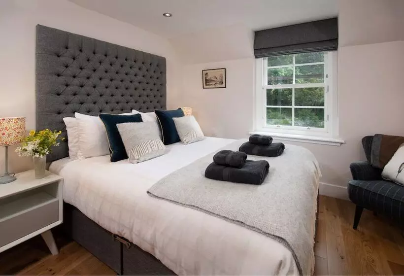 ベッドアンドブレックファースト Mill House Monzie