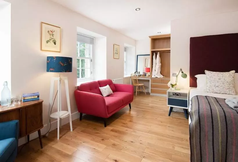 ベッドアンドブレックファースト Mill House Monzie