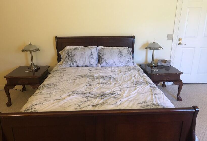 مبيت وإفطار The Abbé House Inn