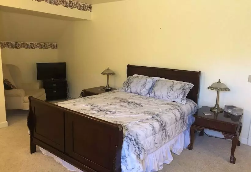 Aamiaismajoitus (B&B) The Abbé House Inn