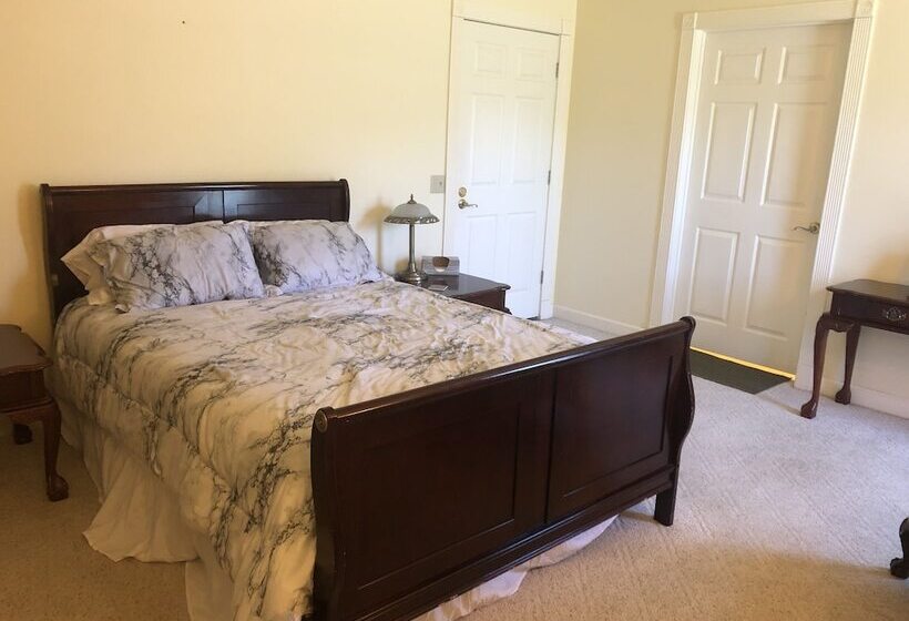 مبيت وإفطار The Abbé House Inn