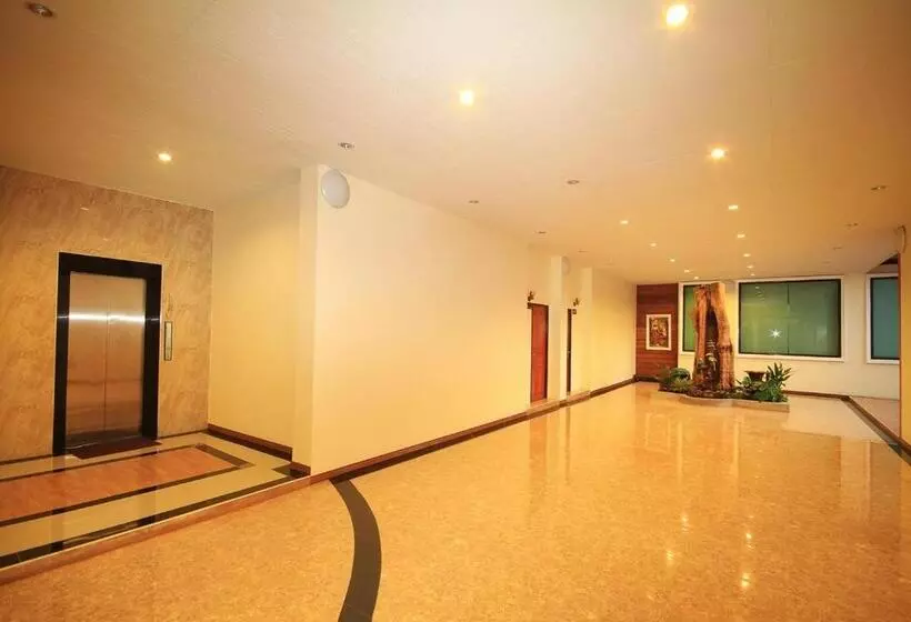 ホテル Chaophaya Thara Riverside