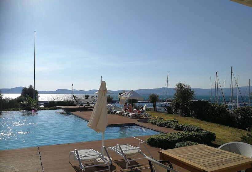 ホテル Egesu Marina Guest House