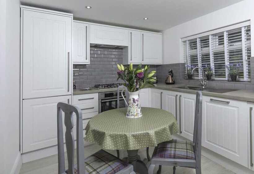 בית מלון כפרי Firlands Lodge