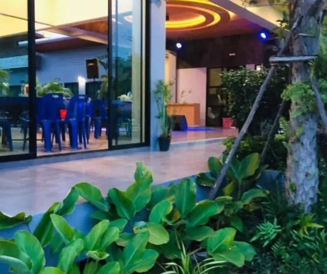 Mayor Hotel Villa Cha Am