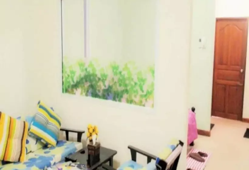 ペンション 7 Colors House