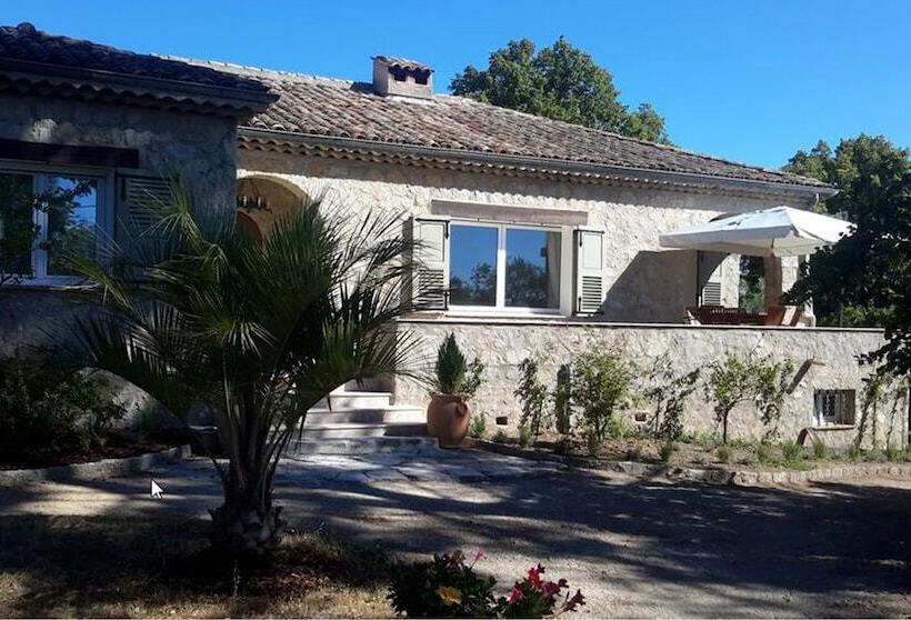 پانسیون Aux Charmes De Grasse