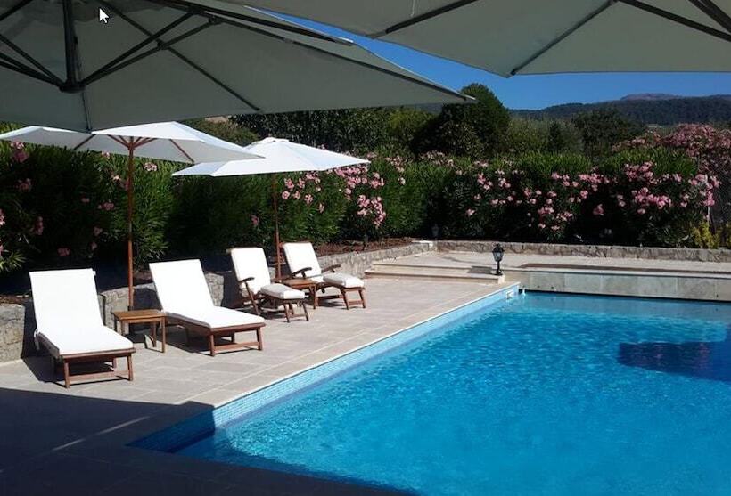 پانسیون Aux Charmes De Grasse