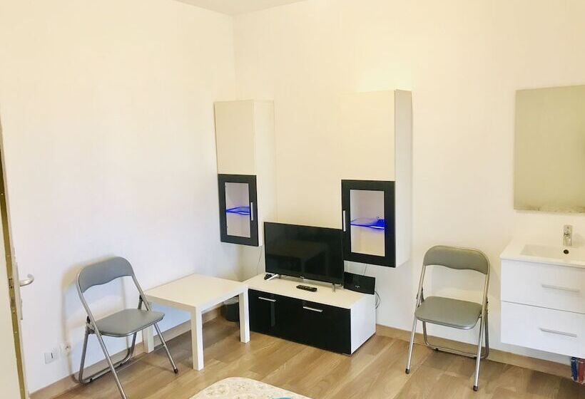 بنسيون Chambres Privées Ysy