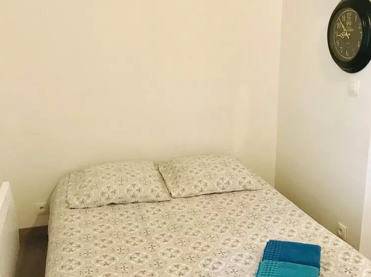 پانسیون Chambres Privées Ysy