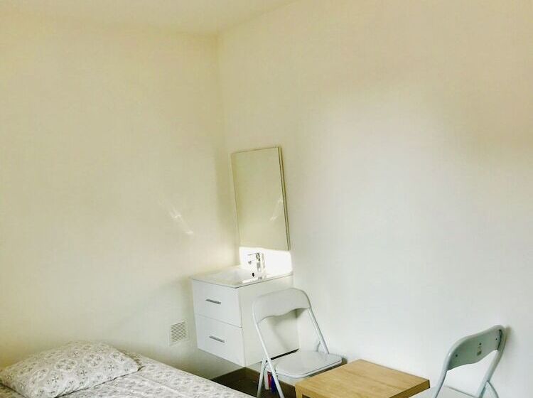 بنسيون Chambres Privées Ysy