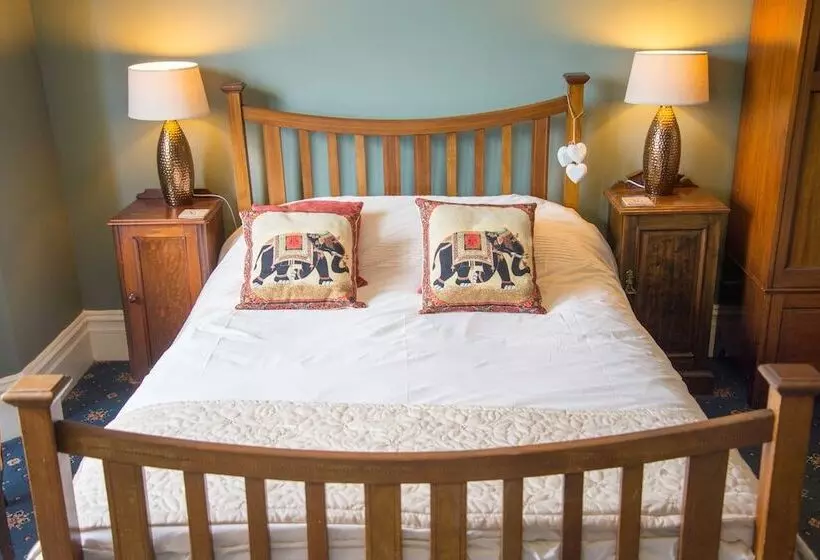 ペンション Compton Guest House