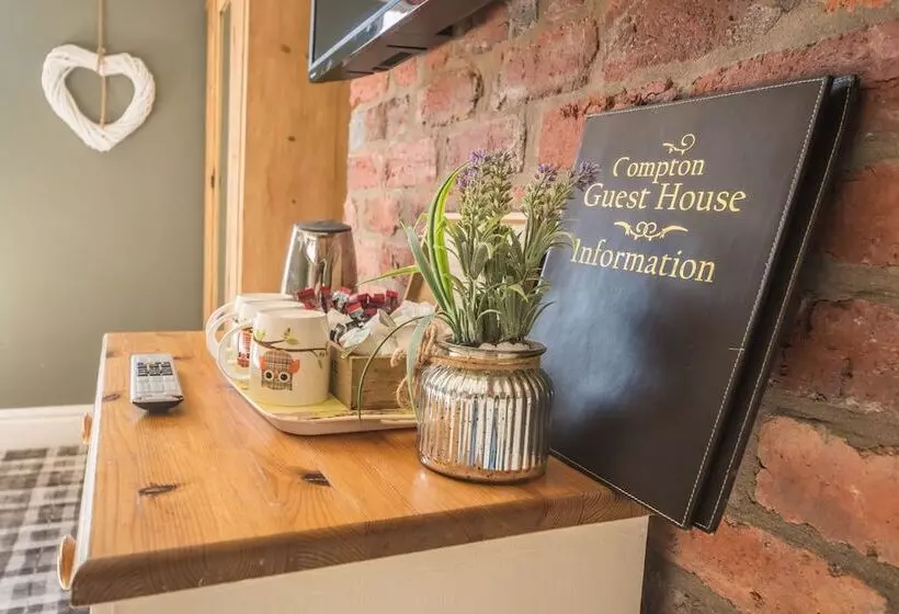 ペンション Compton Guest House