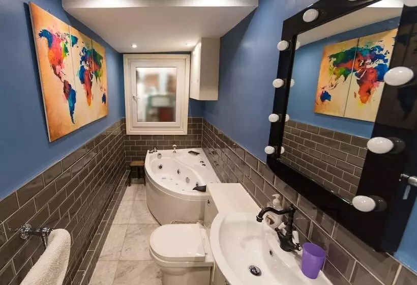 ペンション Compton Guest House